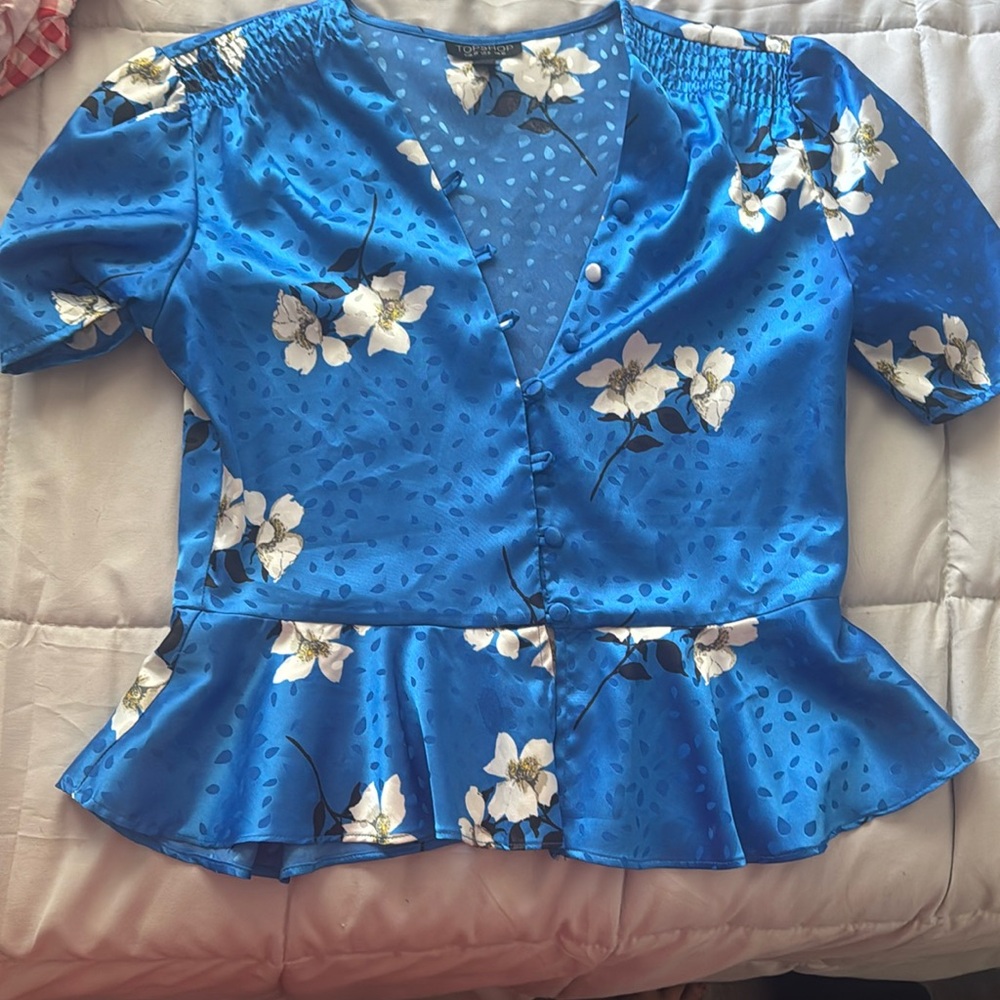 Floral top shop blouse